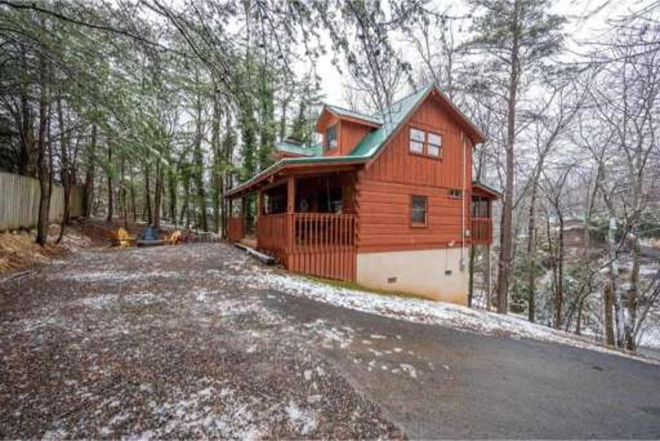 A Charming Cabin, Pool, Firepit, Hot Tub-Jacuzzi ガトリンバーグ エクステリア 写真