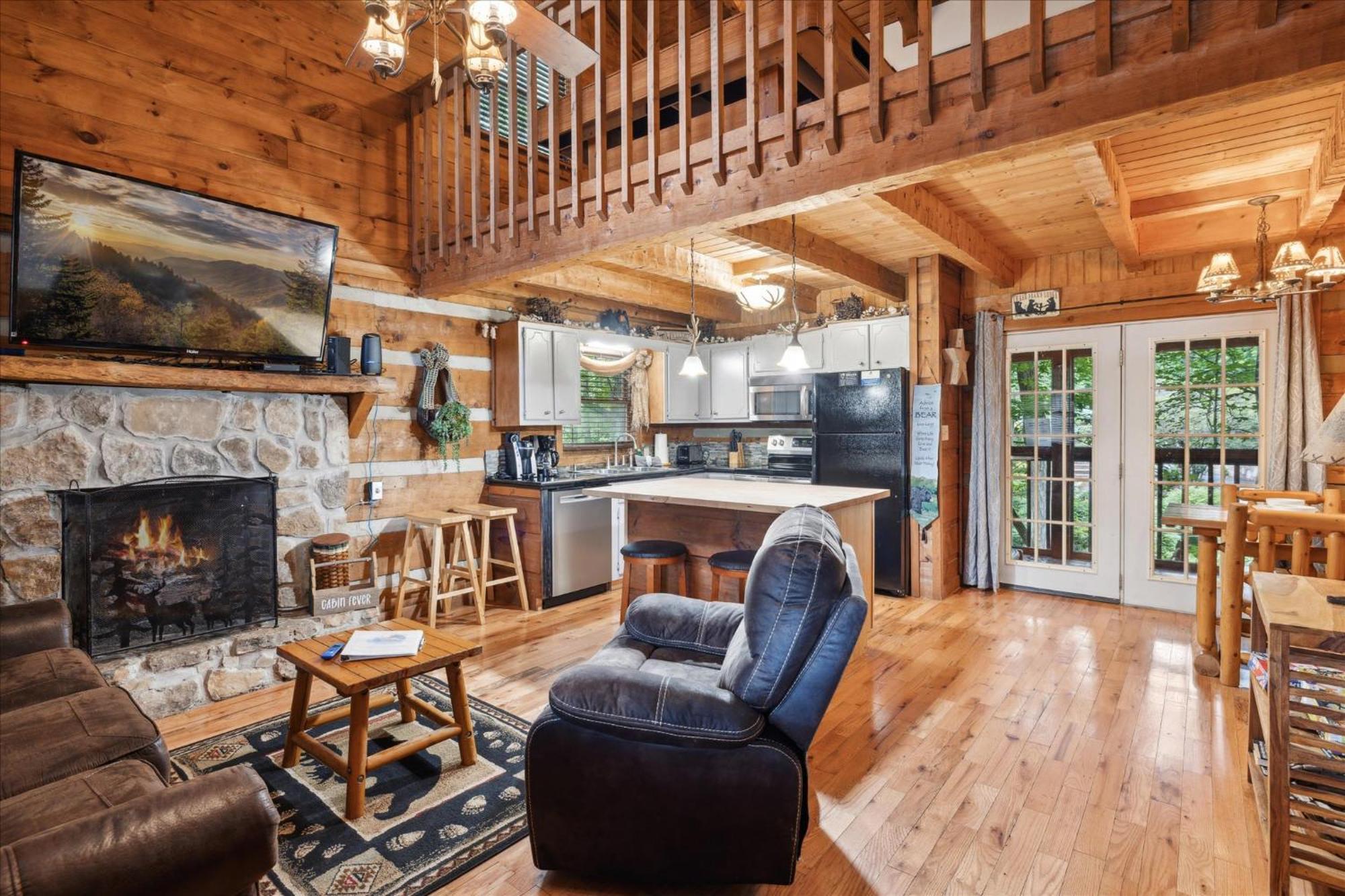 A Charming Cabin, Pool, Firepit, Hot Tub-Jacuzzi ガトリンバーグ エクステリア 写真