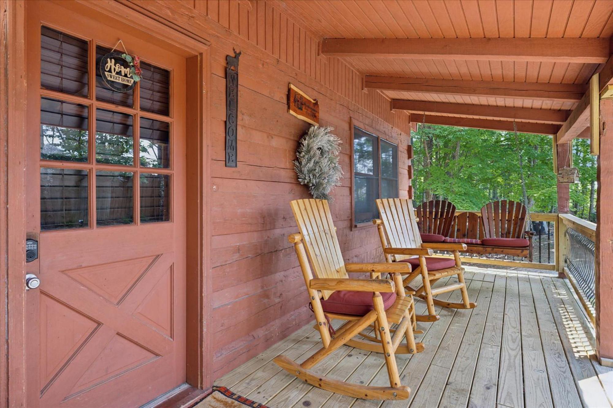 A Charming Cabin, Pool, Firepit, Hot Tub-Jacuzzi ガトリンバーグ エクステリア 写真