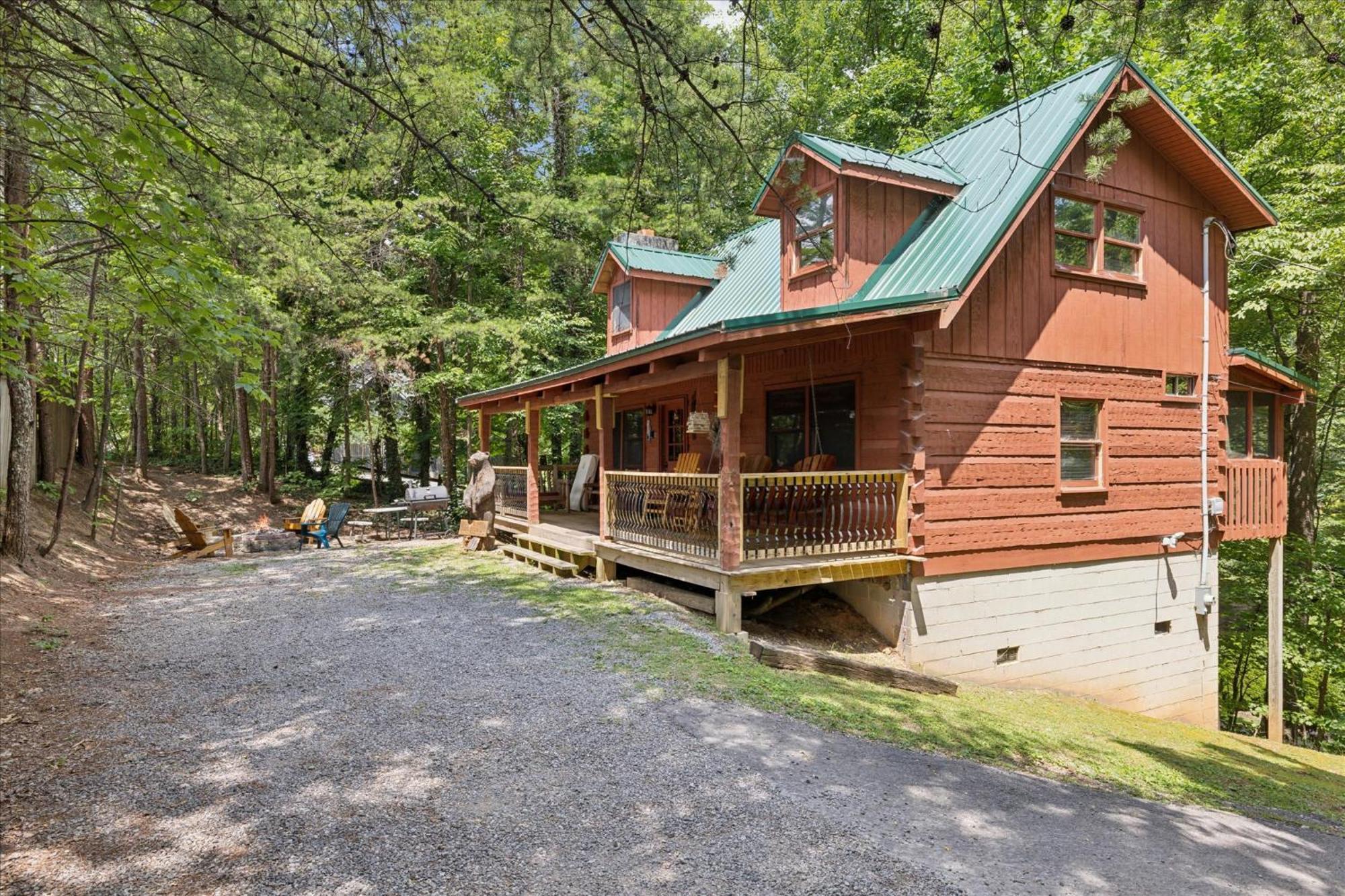 A Charming Cabin, Pool, Firepit, Hot Tub-Jacuzzi ガトリンバーグ エクステリア 写真